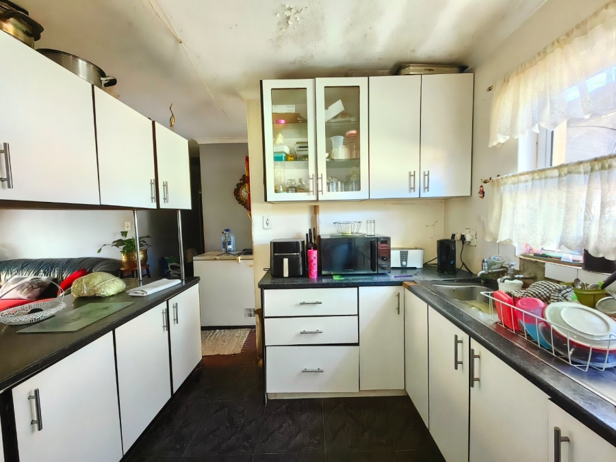 5 Bedroom Property for Sale in Beacon Valley Western Cape